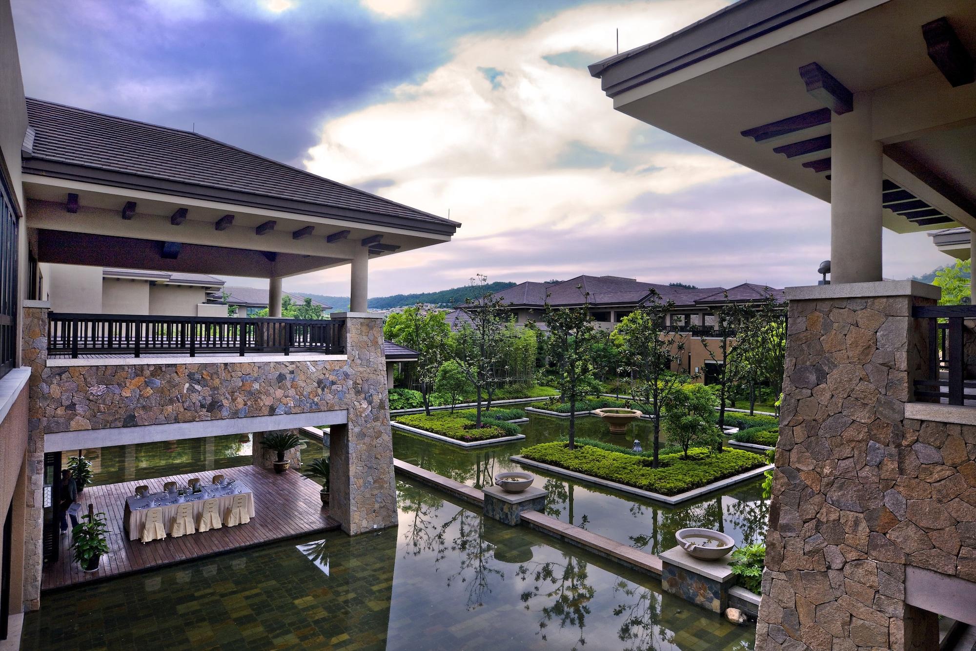 Narada Resort & Spa Liangzhu Ханджоу Екстериор снимка